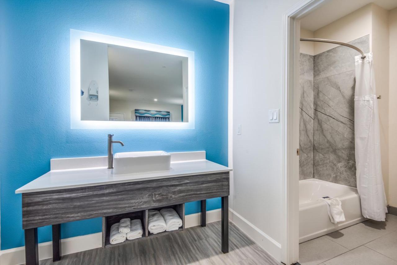 Americas Best Value Inn & Suites Houston At Hwy 6 Eksteriør billede