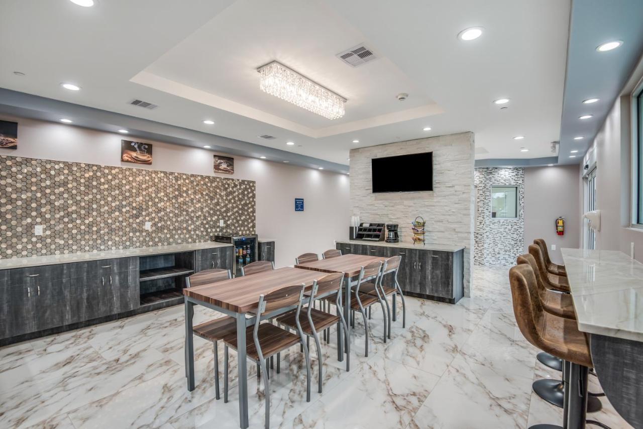 Americas Best Value Inn & Suites Houston At Hwy 6 Eksteriør billede